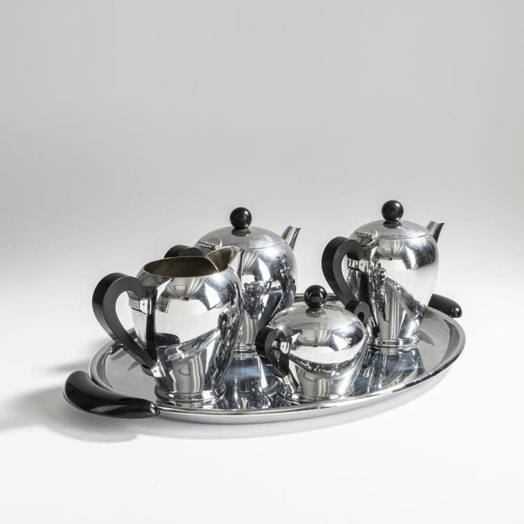 Bild 1 zu Objekt, 'Bomb&eacute;' mocha and tea set, 1945, Carlo Alessi, Alessi S.p.A, Crusinallo, 157B 372