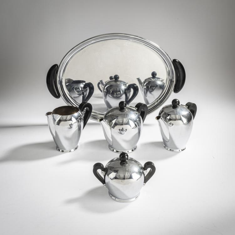 Bild 2 zu Objekt, 'Bomb&eacute;' mocha and tea set, 1945, Carlo Alessi, Alessi S.p.A, Crusinallo, 157B 372