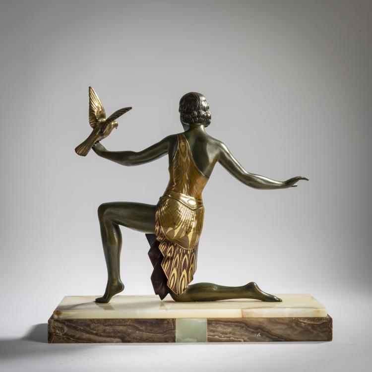 Bild 2 zu Objekt, Frau mit Vogel, um 1930, J. Brault, 156C 339