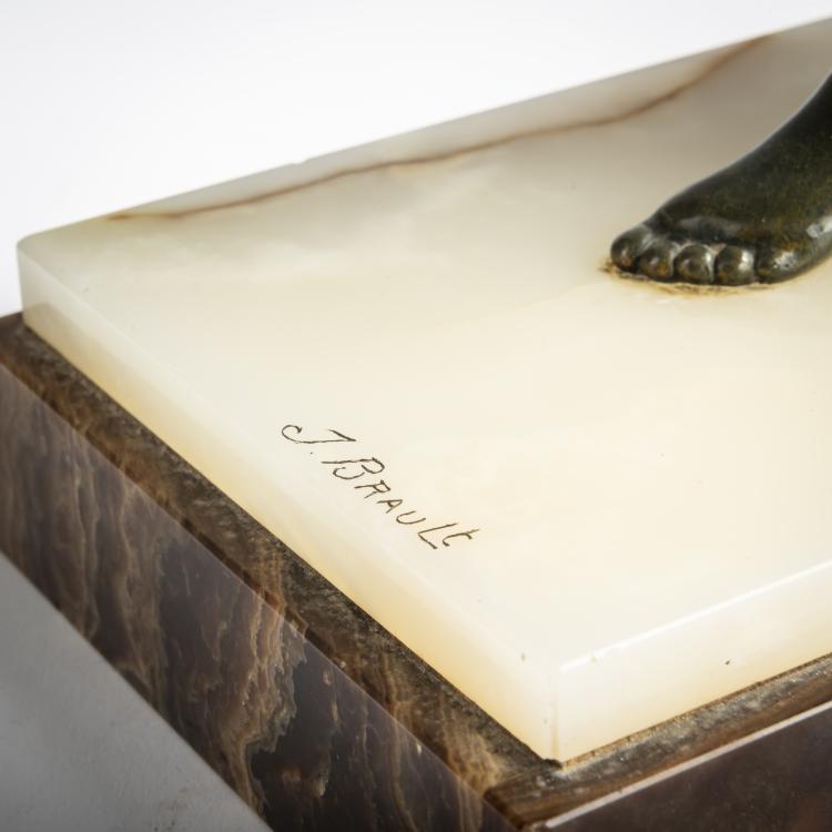 Bild 5 zu Objekt, Frau mit Vogel, um 1930, J. Brault, 156C 339