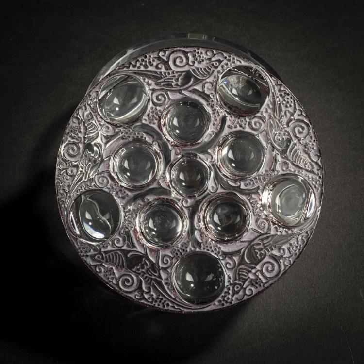 Bild 4 zu Objekt, Deckeldose 'Roger', 1926 (sp&auml;tere Ausf&uuml;hrung), Ren&eacute; Lalique, Lalique, Wingen-sur-Moder, 156A 33