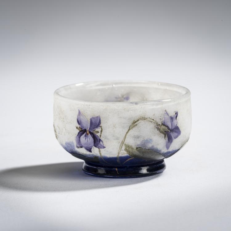 Bild 1 zu Objekt, Miniature 'Violettes' bowl, c. 1910, Antonin Daum, Daum Fr&egrave;res, Nancy, 156B 151