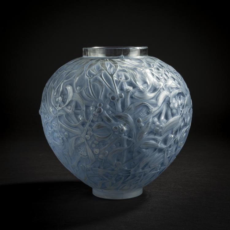 Bild 1 zu Objekt, Vase 'Gui', 1920, Ren&eacute; Lalique, Lalique, Ren&eacute;, Wingen-sur-Moder, 156A 9