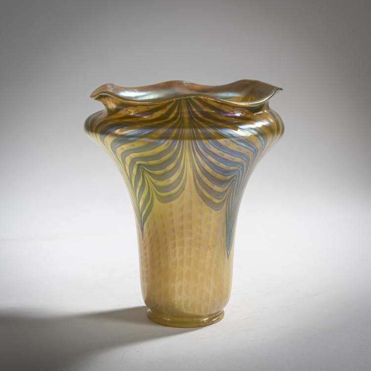 Hauptbild zu Objekt, 'Ph&auml;nomen'-Lampenschirm, 1901, L&ouml;tz Wwe., Klosterm&uuml;hle, 156B 308