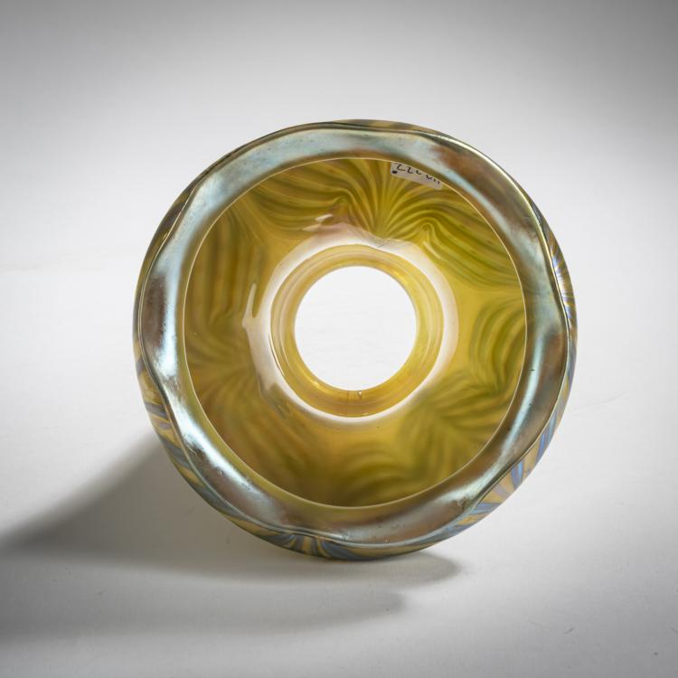 Bild 2 zu Objekt, 'Ph&auml;nomen'-Lampenschirm, 1901, L&ouml;tz Wwe., Klosterm&uuml;hle, 156B 308