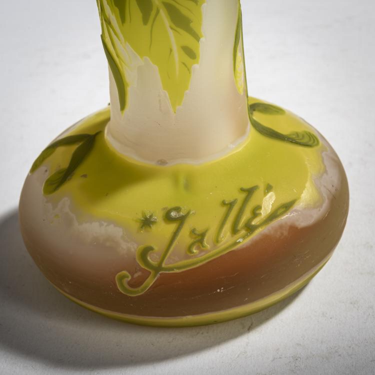 Bild 2 zu Objekt, '&Eacute;rable &agrave; feuilles de fr&ecirc;ne' vase, 1905-08, Emile Gall&eacute;, Gall&eacute;, &Eacute;tablissements, Nancy, 156B 194