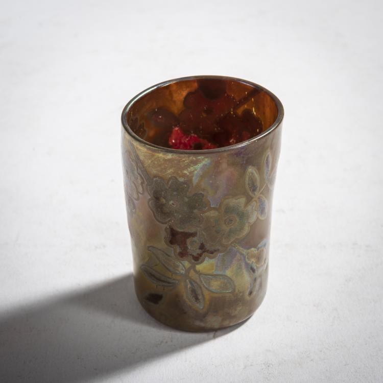 Bild 3 zu Objekt, Kleiner Becher, um 1900, Am&eacute;d&eacute;e de Caranza,Jeanne Duc, Caranza, Am&eacute;d&eacute;e; Duc, Jeanne, 156B 88