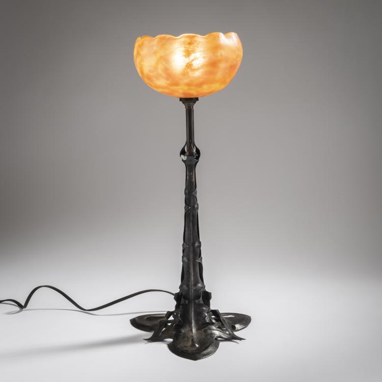 Hauptbild zu Objekt, Table light, c. 1920, Antonin Daum,Louis Majorelle, Daum Fr&egrave;res, Nancy; Majorelle, Louis, 156B 176