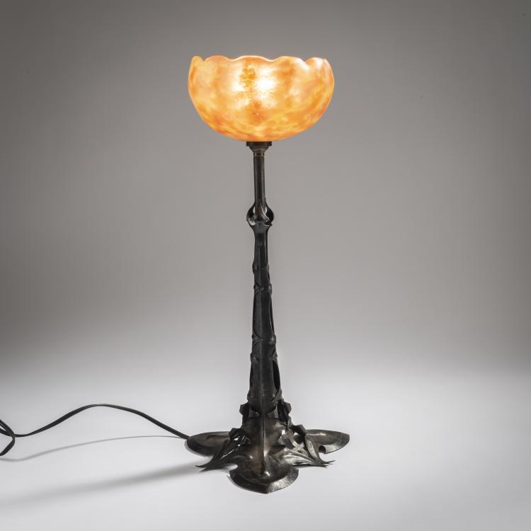 Bild 2 zu Objekt, Table light, c. 1920, Antonin Daum,Louis Majorelle, Daum Fr&egrave;res, Nancy; Majorelle, Louis, 156B 176
