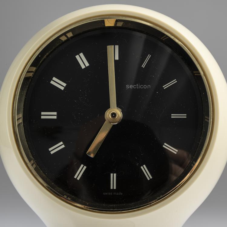 Bild 3 zu Objekt, 'T1' - 'Secticon' table clock, 1956, Angelo Mangiarotti, Portescap, Le Porte Echappement Universal La Chaux De Fonds S. A., 158A 104