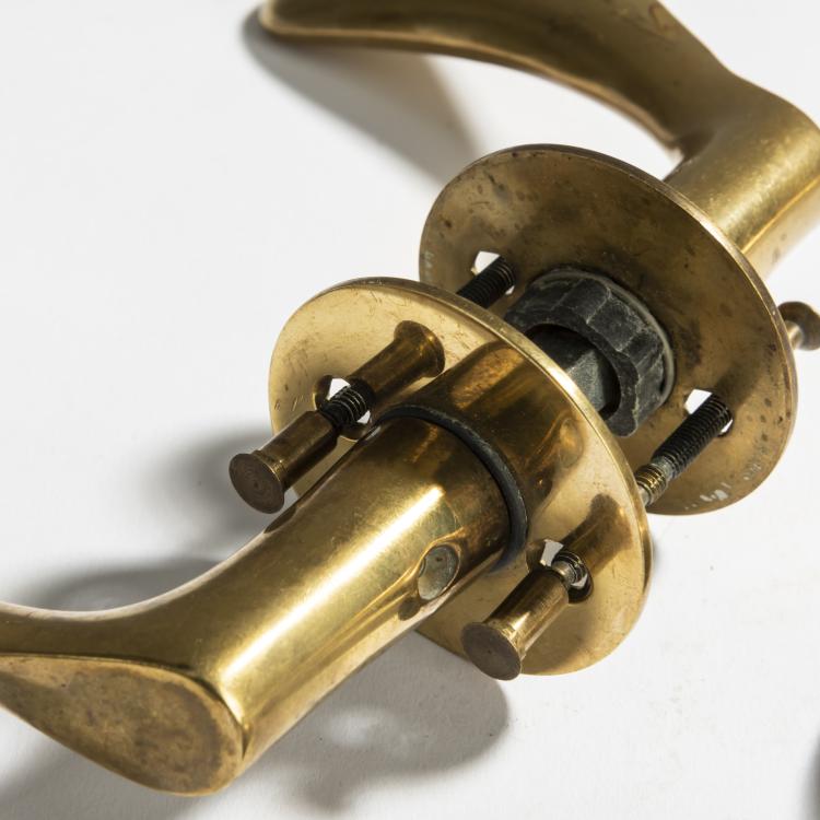 Bild 2 zu Objekt, 4 sets of 'AJ' door handles with bezels, 1956, Arne Jacobsen, Carl F. Petersen, Kopenhagen, 158B 461