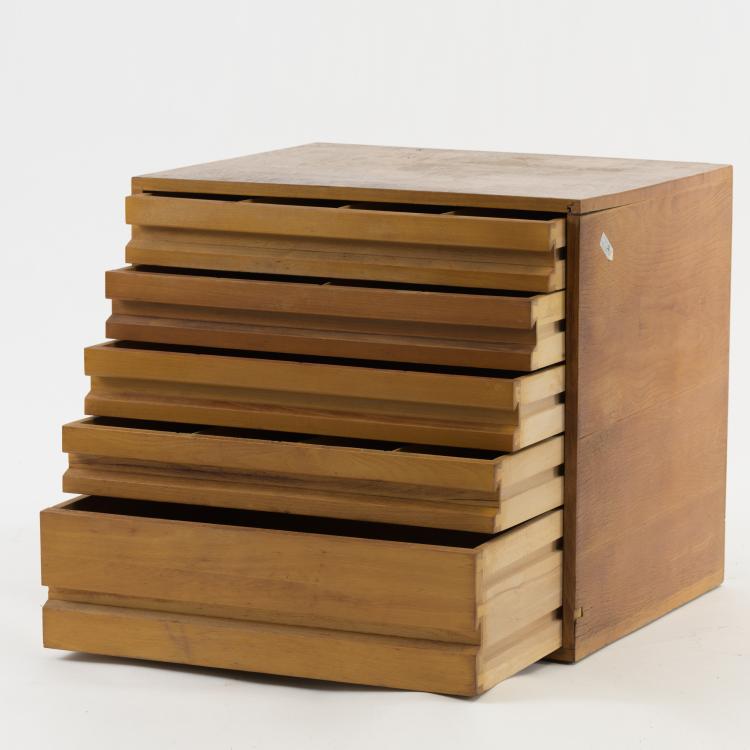 Bild 1 zu Objekt, Chest of drawers, c. 1955, Ferdinand Kramer, Deutschland, 157A 161