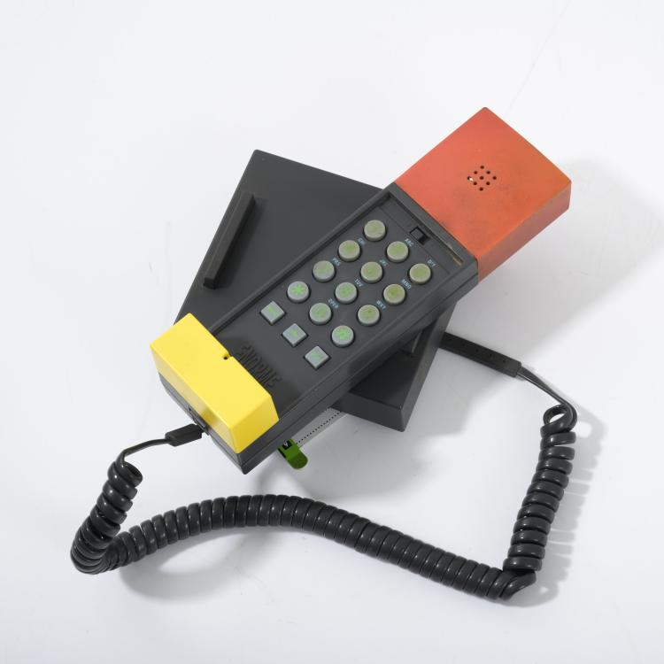 Bild 5 zu Objekt, 'Enorme' telephone, 1986, Ettore Sottsass, Enorme Co., Mailand, 158A 112