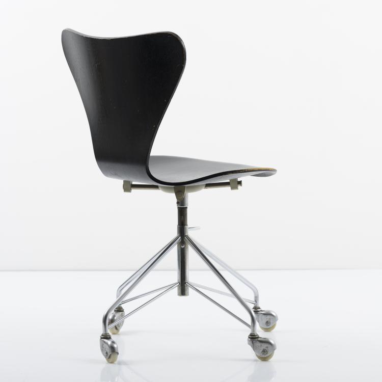 Bild 3 zu Objekt, '3117' desk chair, 1955, Arne Jacobsen, Hansen, Fritz, Aller&oslash;d, 157B 296