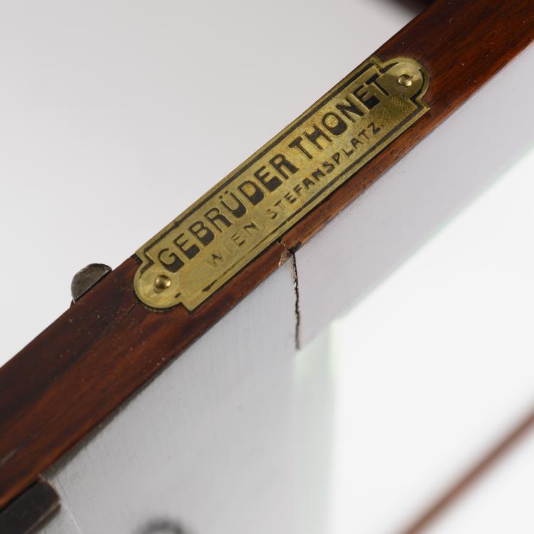 Bild 4 zu Objekt, Vitrinenschrank, um 1905, Thonet, Wien, 159C 628