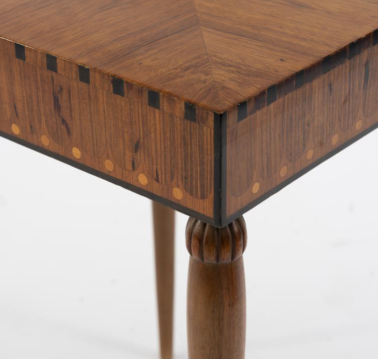 Bild 1 zu Objekt, Beistelltisch, 1930er Jahre, Frankreich, 159C 605