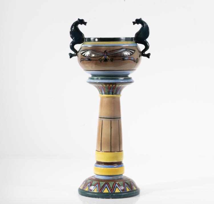 Hauptbild zu Objekt, Cachepot with pillar, 1920s, England, 159C 585