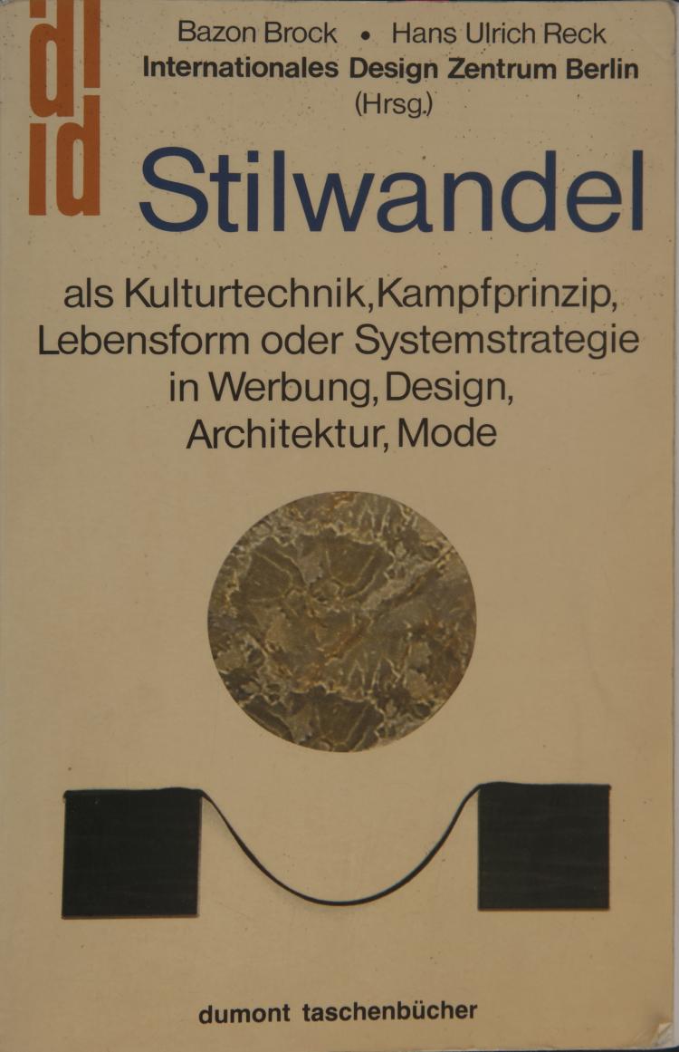 Bild 1 zu Objekt, Mixed lot of four books: Design Dasein, Stilwandel, Design-Lexikon Deutschland, Von Acryl bis Zement , Fachliteratur, 158B 539