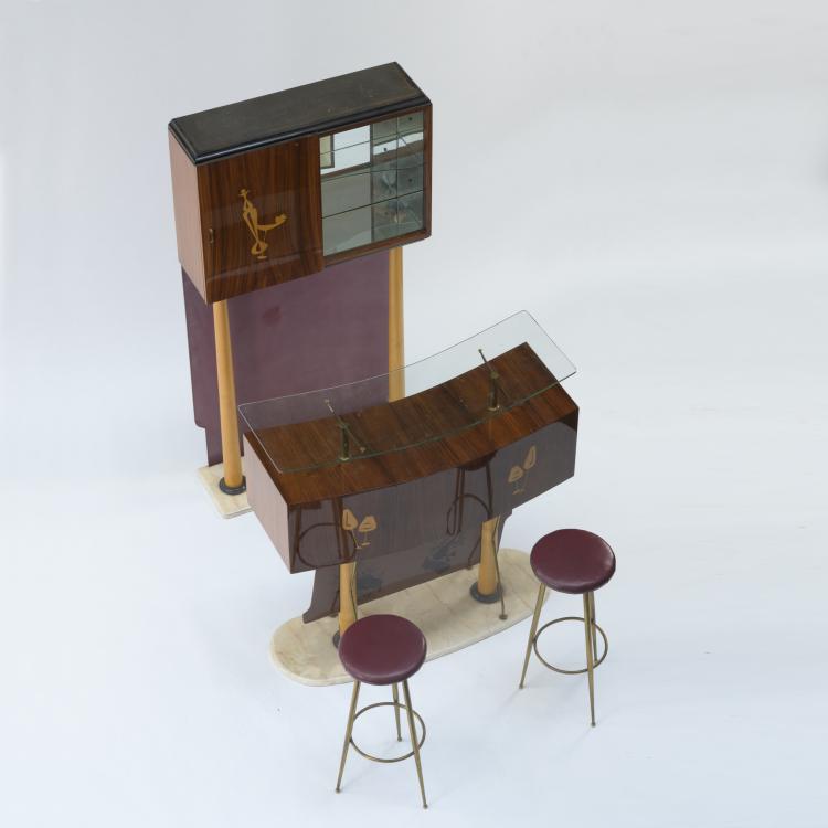 Hauptbild zu Objekt, Bar shelf and counter, 2 bar stools, c. 1955, Italien, 158A 59