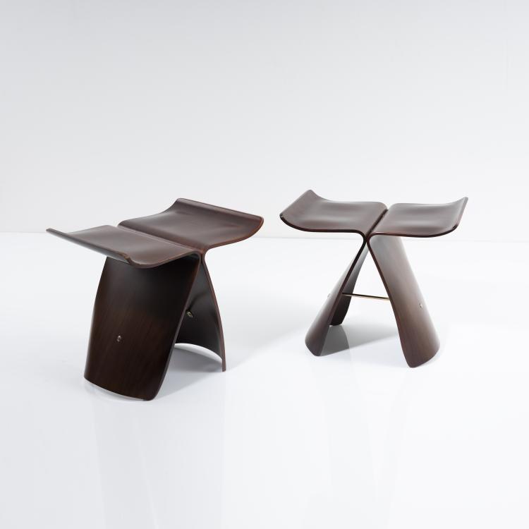 Bild 2 zu Objekt, 2 'Butterfly' stools, 1956, Sori Yanagi, Vitra Design, Weil am Rhein, 161C 534