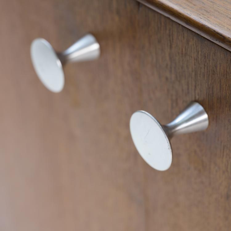 Bild 4 zu Objekt, Sideboard from the 'Thin Edge' series, 1952, George Nelson, Herman Miller, Zeeland, 158B 389