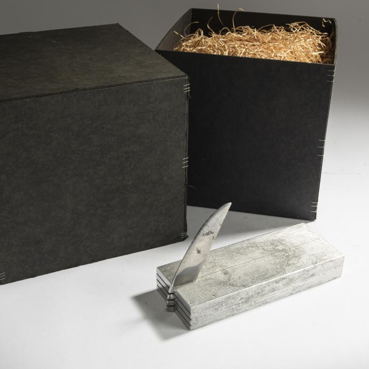 Bild 1 zu Objekt, 'Laguiole' paperweight / architectural model , 1987, Philippe Starck, O.W.O, Frankreich, 158B 530