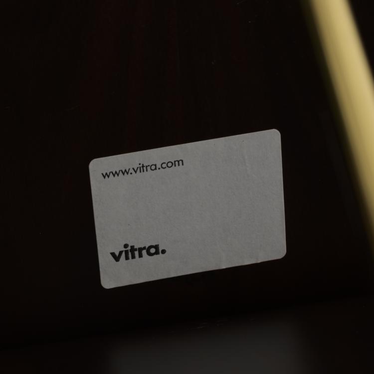 Bild 4 zu Objekt, Zwei Hocker 'Butterfly', 1956, Sori Yanagi, Vitra Design, Weil am Rhein, 158B 415