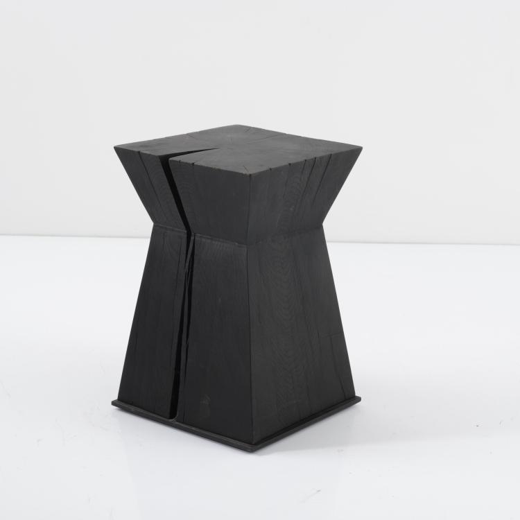 Bild 2 zu Objekt, Small 'Nagato' side table, c. 1987, Christian Liaigre, Hunt, Holly, Chicago, 158B 552