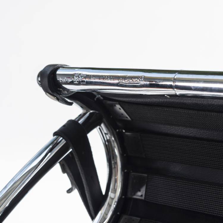 Bild 4 zu Objekt, 'LC-4' lounger, 1928, Pierre Jeanneret,Charlotte Perriand,Le Corbusier Charles-&Eacute;douard Jeanneret-Gris, Cassina, Mailand, 158B 345