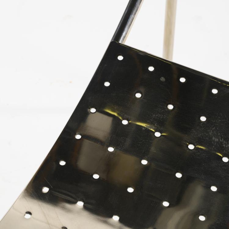 Bild 8 zu Objekt, Sessel 'Dr. Sonderbar', 1983, Philippe Starck, XO, Paris, 160B 321