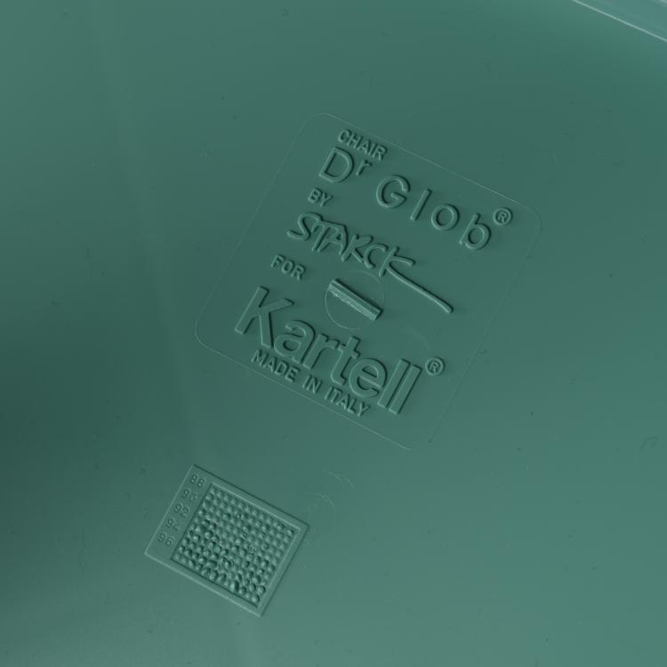 Bild 3 zu Objekt, 2 chairs and a stool 'Dr. Glob', 1990, Philippe Starck, Kartell, Mailand, 160B 352