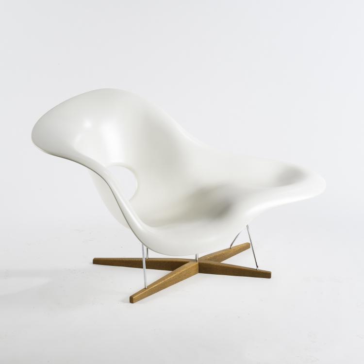 Bild 2 zu Objekt, Sitzobjekt 'La Chaise', 1948, Charles Eames,Charles & Ray Eames, Vitra Design, Weil am Rhein, 160B 203
