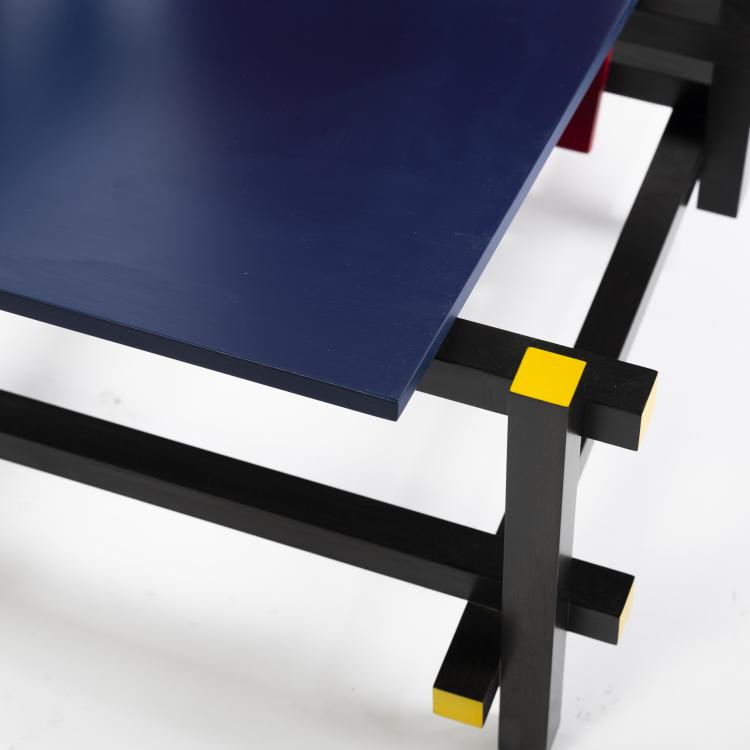 Bild 15 zu Objekt, 'Red and Blue' chair, 1918, Gerrit Rietveld, Cassina, Mailand (Reedition), 160B 178