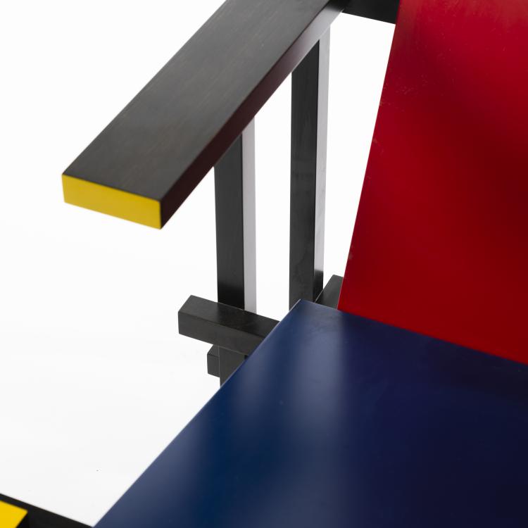 Bild 16 zu Objekt, 'Red and Blue' chair, 1918, Gerrit Rietveld, Cassina, Mailand (Reedition), 160B 178