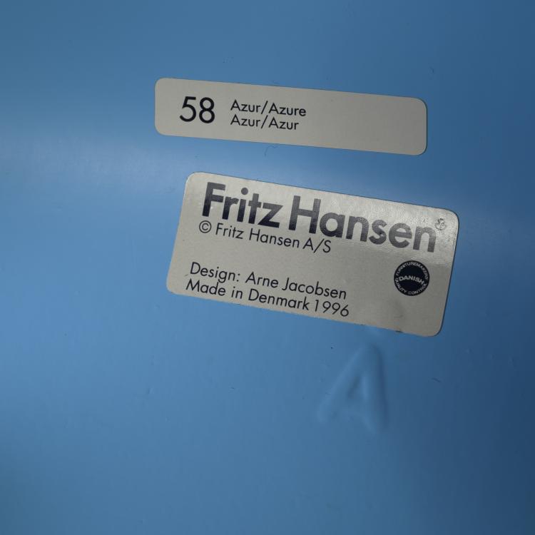 Bild 4 zu Objekt, 2 '3107' stacking chairs, 1955, Arne Jacobsen, Hansen, Fritz, Kopenhagen., 160B 239