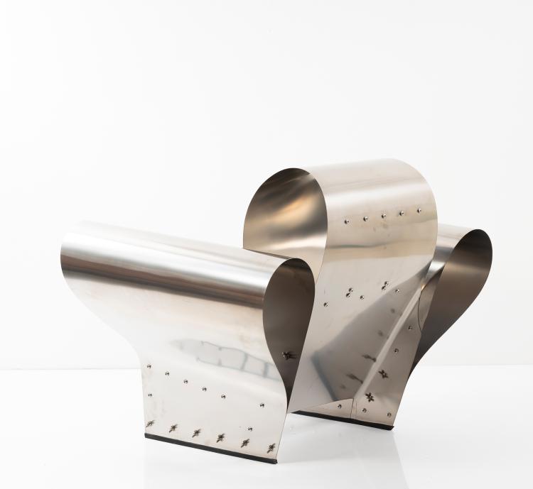 Bild 3 zu Objekt, Armlehnsessel 'Well Tempered Chair', 1986/87, Ron Arad, Vitra Design, Weil am Rhein, 160B 339