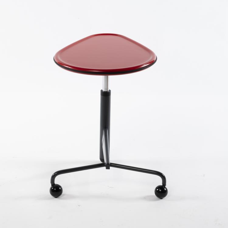 Bild 1 zu Objekt, Beistelltisch 'Kick', 1983, Toshiyuki Kita, Cassina, Mailand, 160B 323