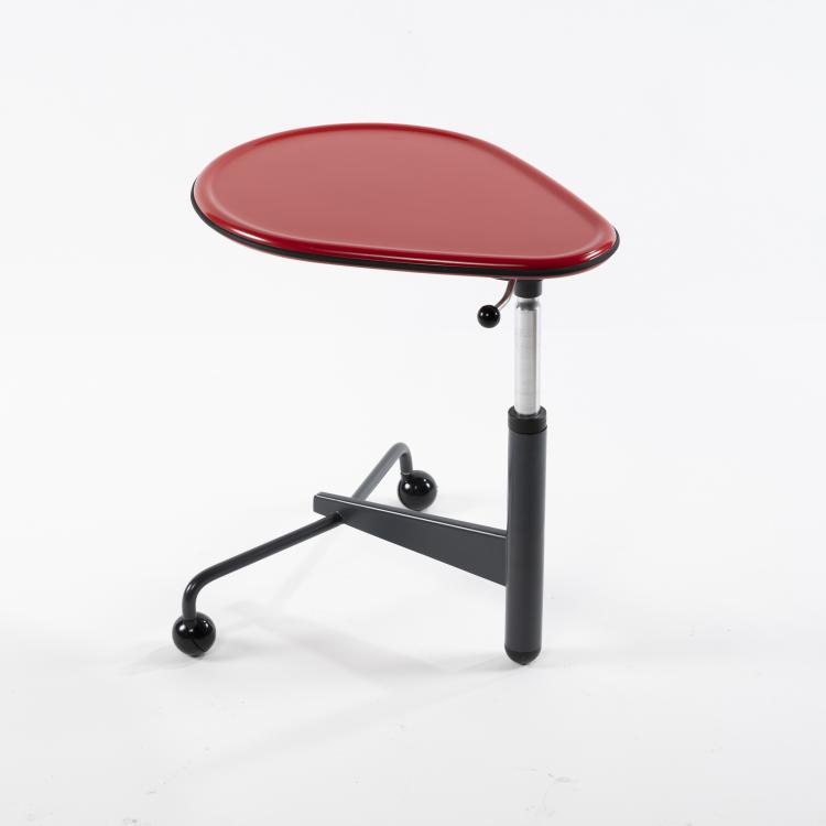 Bild 2 zu Objekt, Beistelltisch 'Kick', 1983, Toshiyuki Kita, Cassina, Mailand, 160B 323