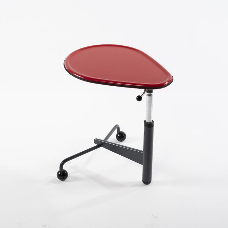 Bild 3 zu Objekt, Beistelltisch 'Kick', 1983, Toshiyuki Kita, Cassina, Mailand, 160B 323