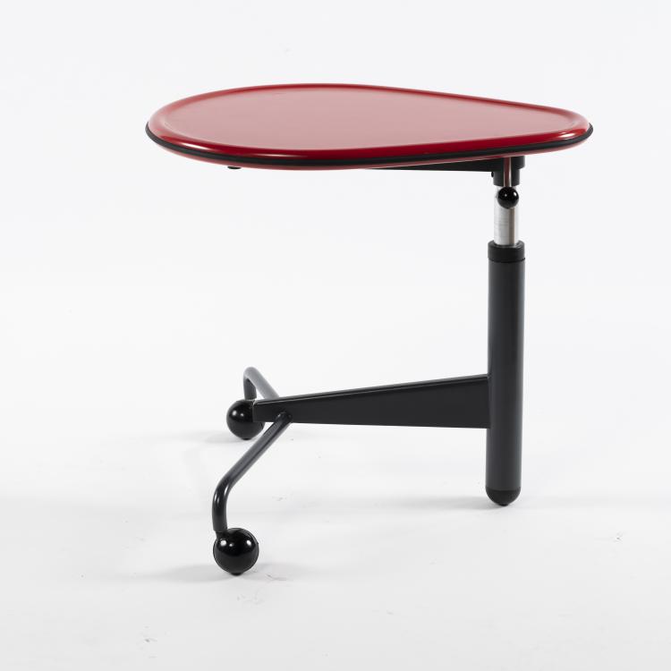 Bild 5 zu Objekt, Beistelltisch 'Kick', 1983, Toshiyuki Kita, Cassina, Mailand, 160B 323