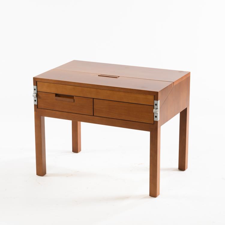 Hauptbild zu Objekt, Beistelltisch / N&auml;htisch, 1990er Jahre, Italien (zugeschrieben), 160B 384