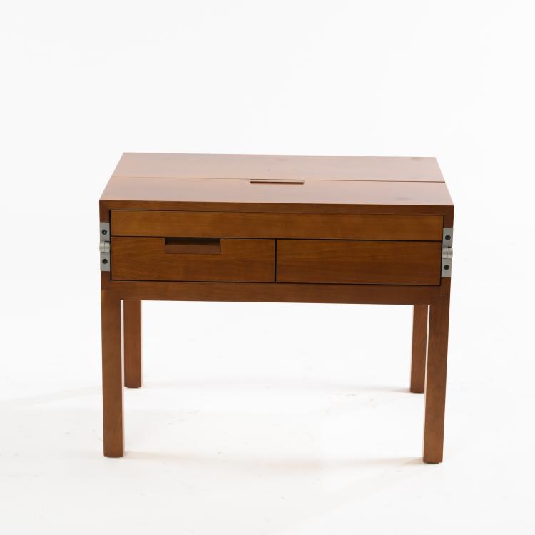 Bild 2 zu Objekt, Beistelltisch / N&auml;htisch, 1990er Jahre, Italien (zugeschrieben), 160B 384