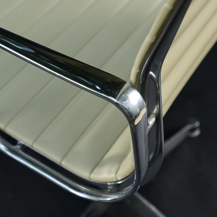 Bild 3 zu Objekt, 'Aluminum Group' chair with stool, 1958, Charles Eames, Miller, Herman, Zeeland, 158B 422