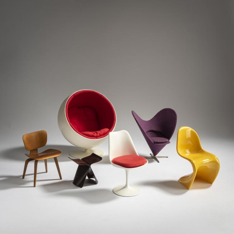 Hauptbild zu Objekt, 6 miniature seating furniture, Eero Aarnio,Charles Eames,Ray Eames,Verner Panton,Eero Saarinen,Sori Yanagi, Vitra Design, Weil am Rhein, 160B 289