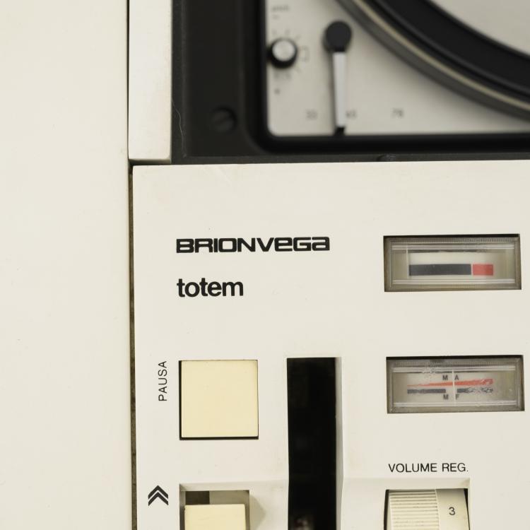 Bild 2 zu Objekt, Stereoanlage 'RR 130 - Totem', 1970, Mario Bellini, Brionvega, Mailand, 158A 224