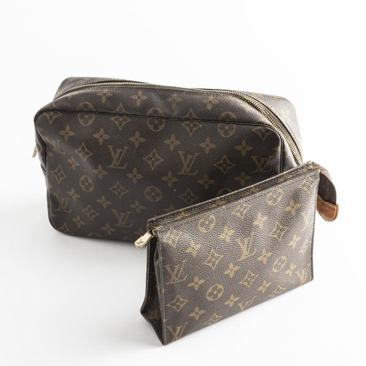Bild 1 zu Objekt, Zwei Kulturbeutel 'Poche Toilette 19' und 'Trousse Toilette', 1990, Louis Vuitton, Vuitton, Louis, Paris, 160E 809