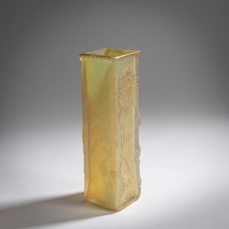 Bild 2 zu Objekt, Vase 'Chrysanth&egrave;mes, Papillon', 1893, Jacques Gruber, Daum Fr&egrave;res, Nancy, 159B 87