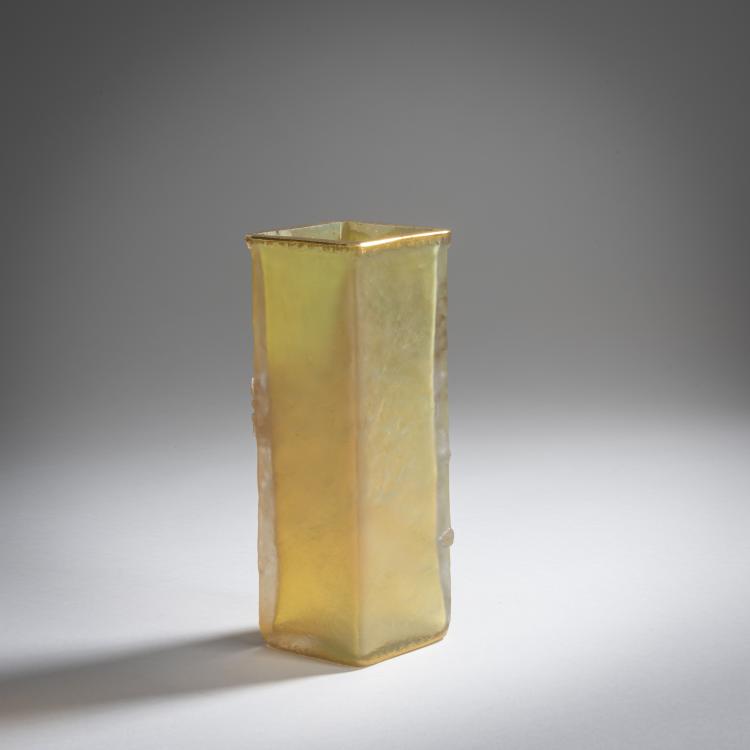 Bild 3 zu Objekt, Vase 'Chrysanth&egrave;mes, Papillon', 1893, Jacques Gruber, Daum Fr&egrave;res, Nancy, 159B 87