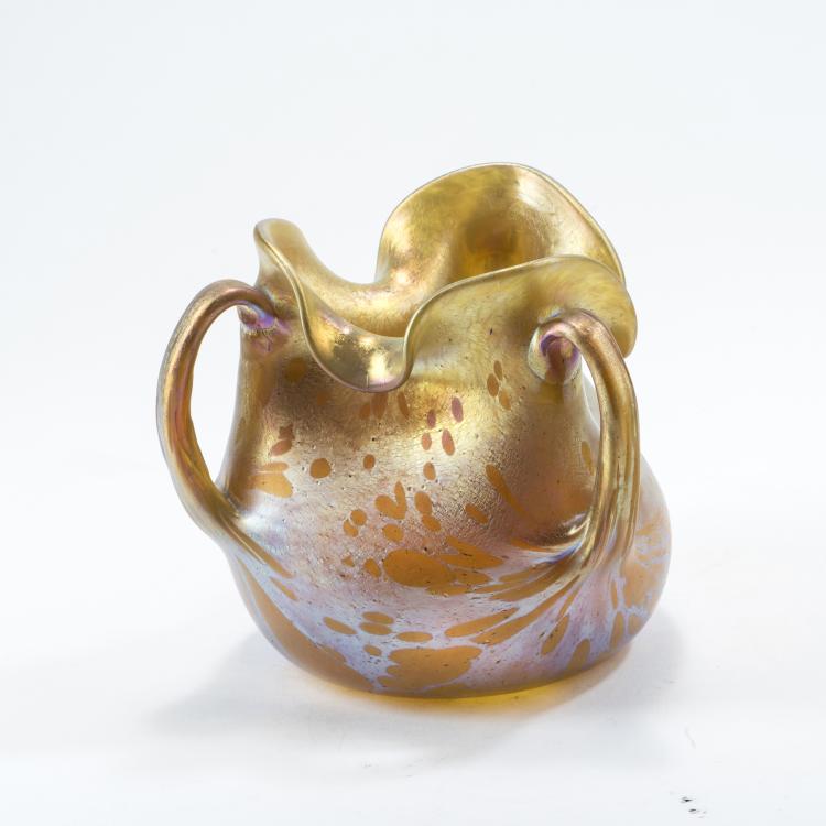 Bild 1 zu Objekt, 'Astr&auml;a'-Henkelvase, 1901/02, L&ouml;tz Wwe., Klosterm&uuml;hle, 159B 307