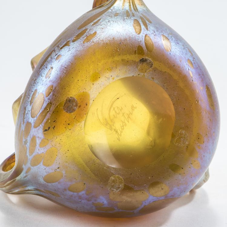 Bild 2 zu Objekt, 'Astr&auml;a'-Henkelvase, 1901/02, L&ouml;tz Wwe., Klosterm&uuml;hle, 159B 307